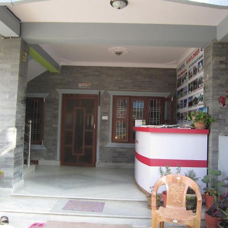 Hotel Sunflower Pokhara Bagian luar foto