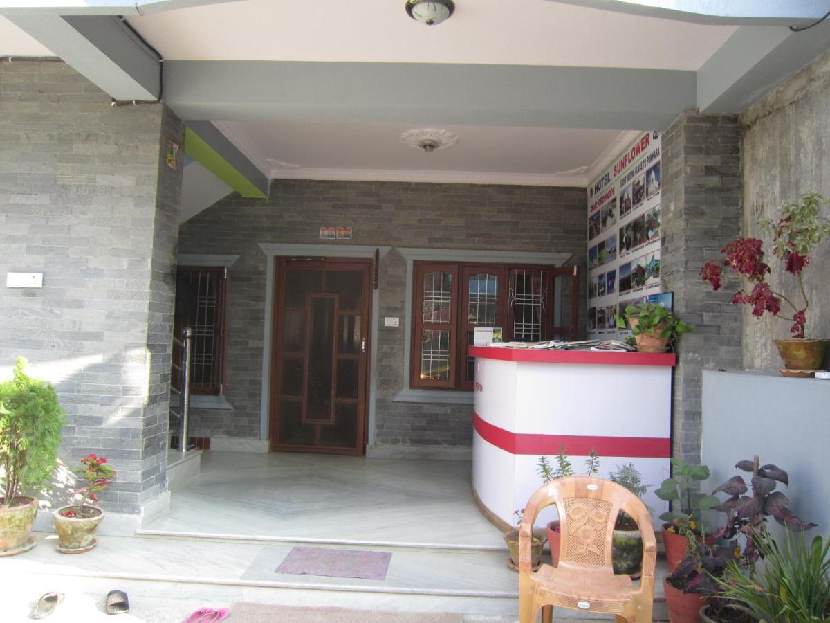 Hotel Sunflower Pokhara Bagian luar foto