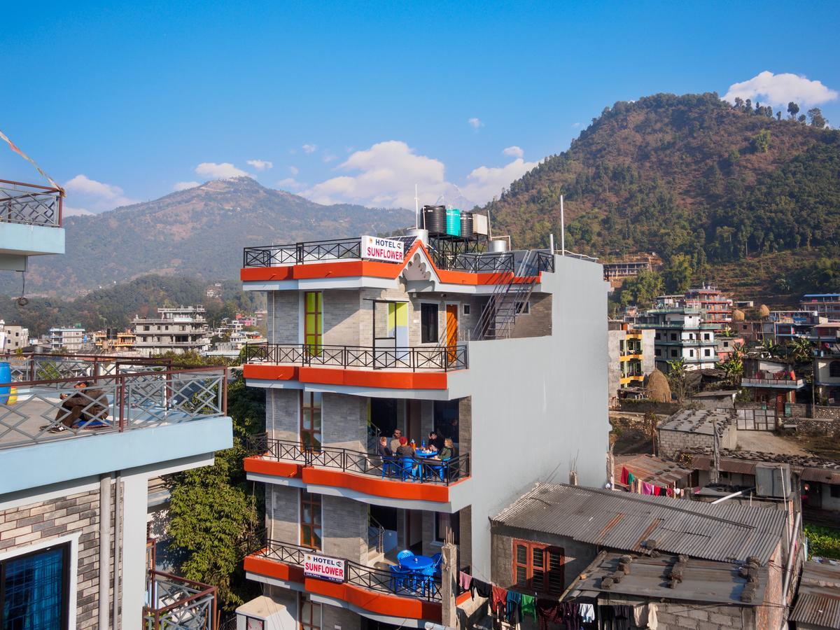 Hotel Sunflower Pokhara Bagian luar foto