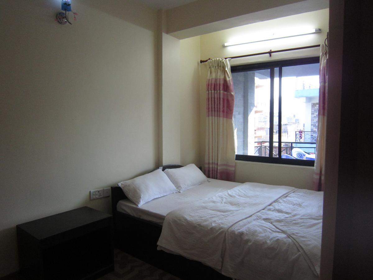 Hotel Sunflower Pokhara Bagian luar foto