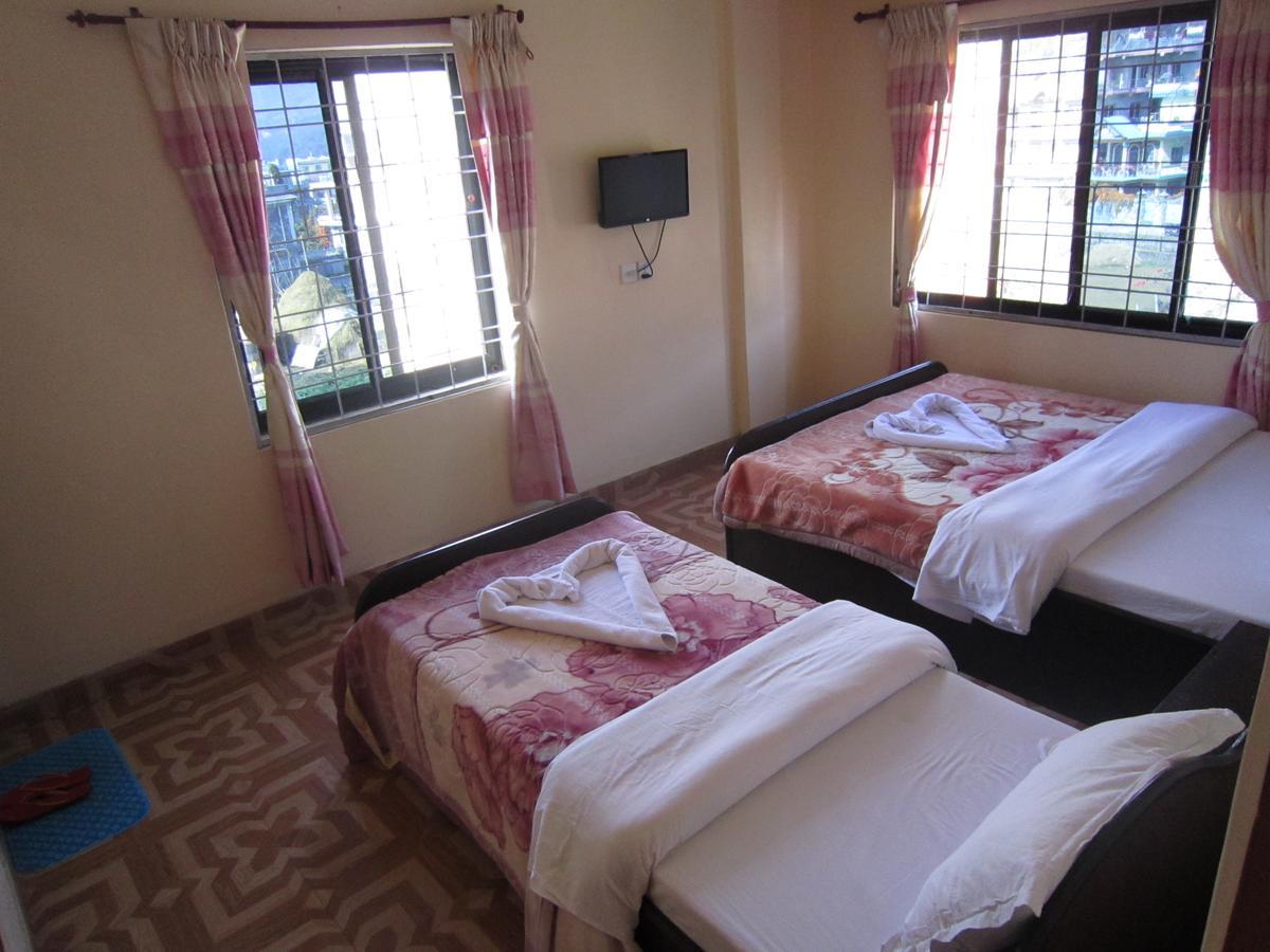 Hotel Sunflower Pokhara Bagian luar foto