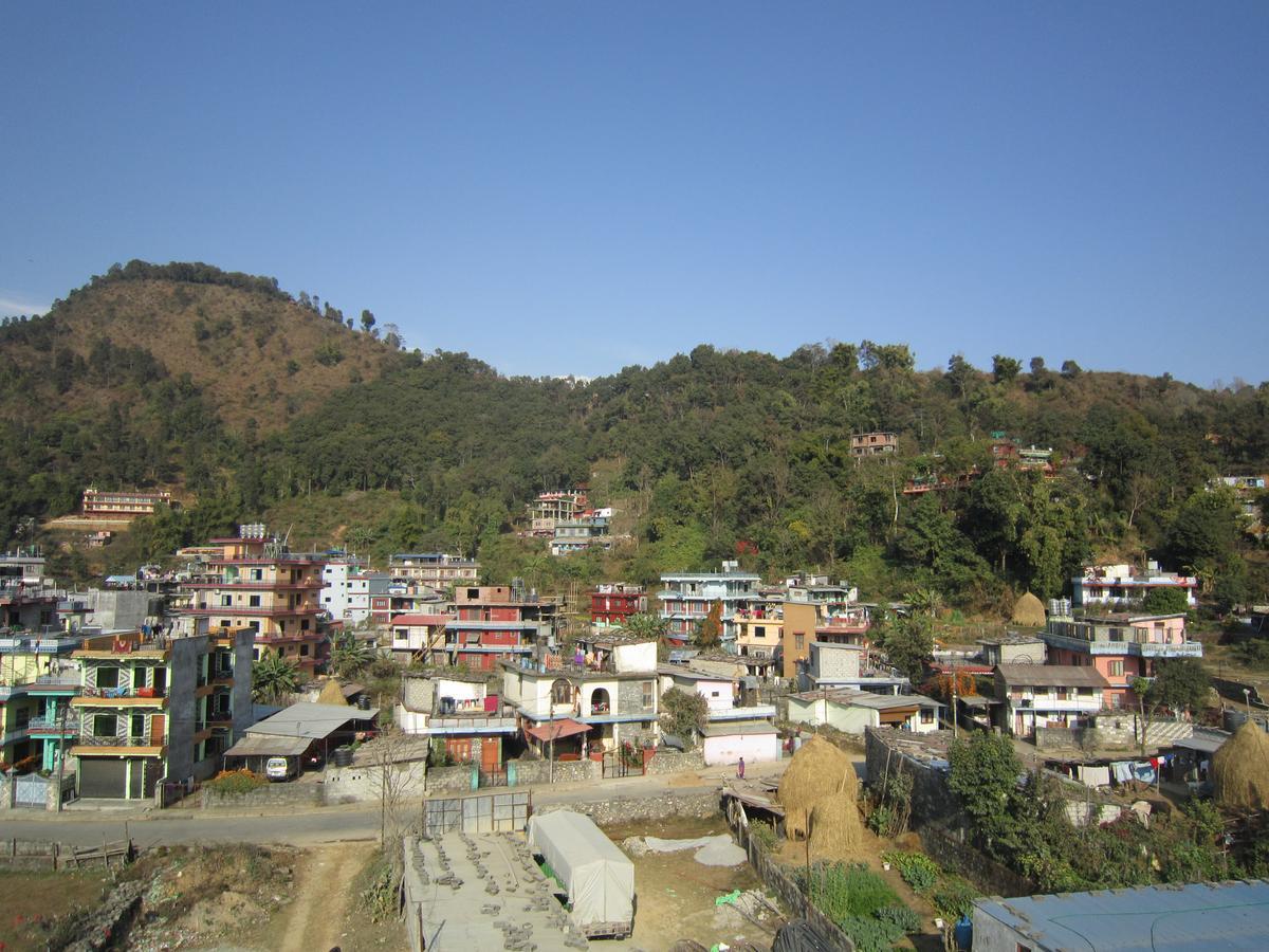 Hotel Sunflower Pokhara Bagian luar foto