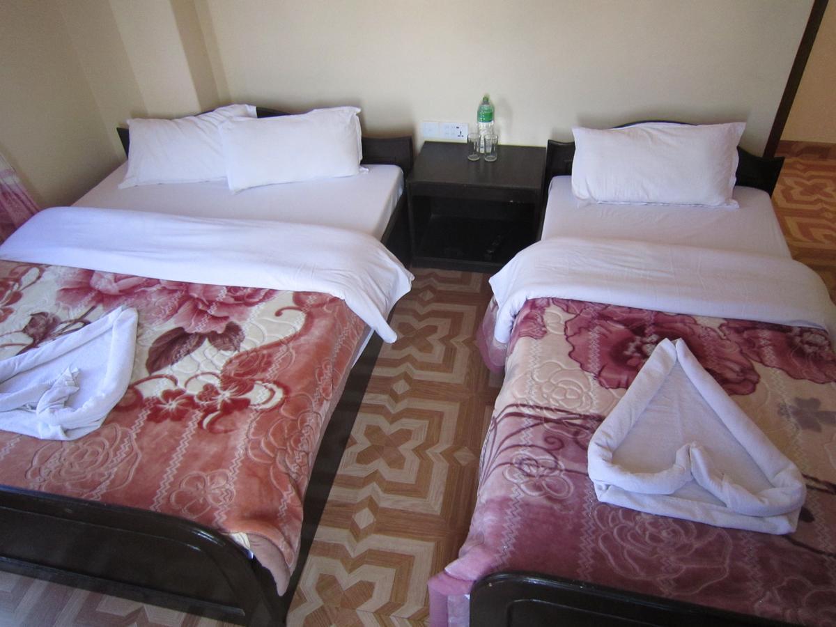 Hotel Sunflower Pokhara Bagian luar foto