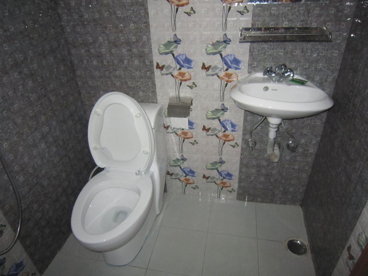 Hotel Sunflower Pokhara Bagian luar foto