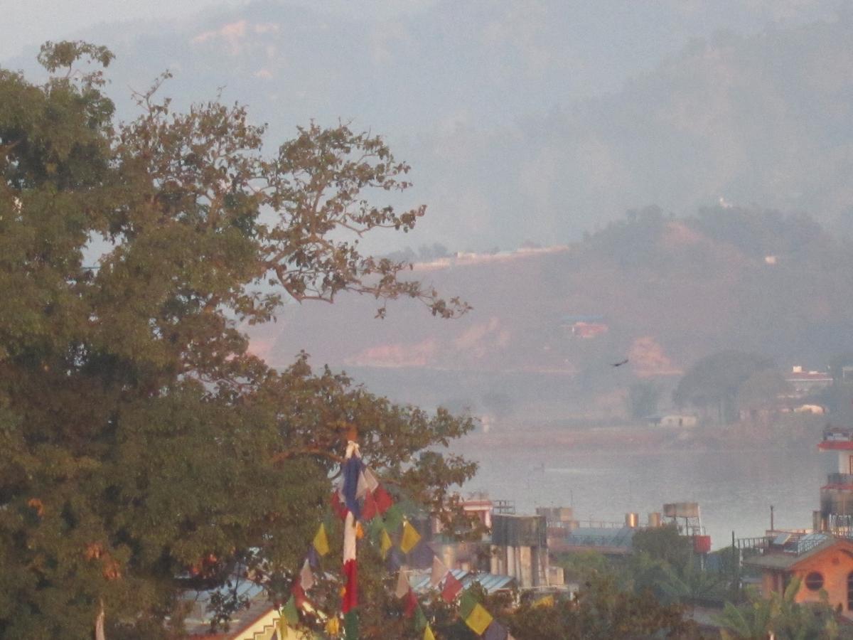 Hotel Sunflower Pokhara Bagian luar foto
