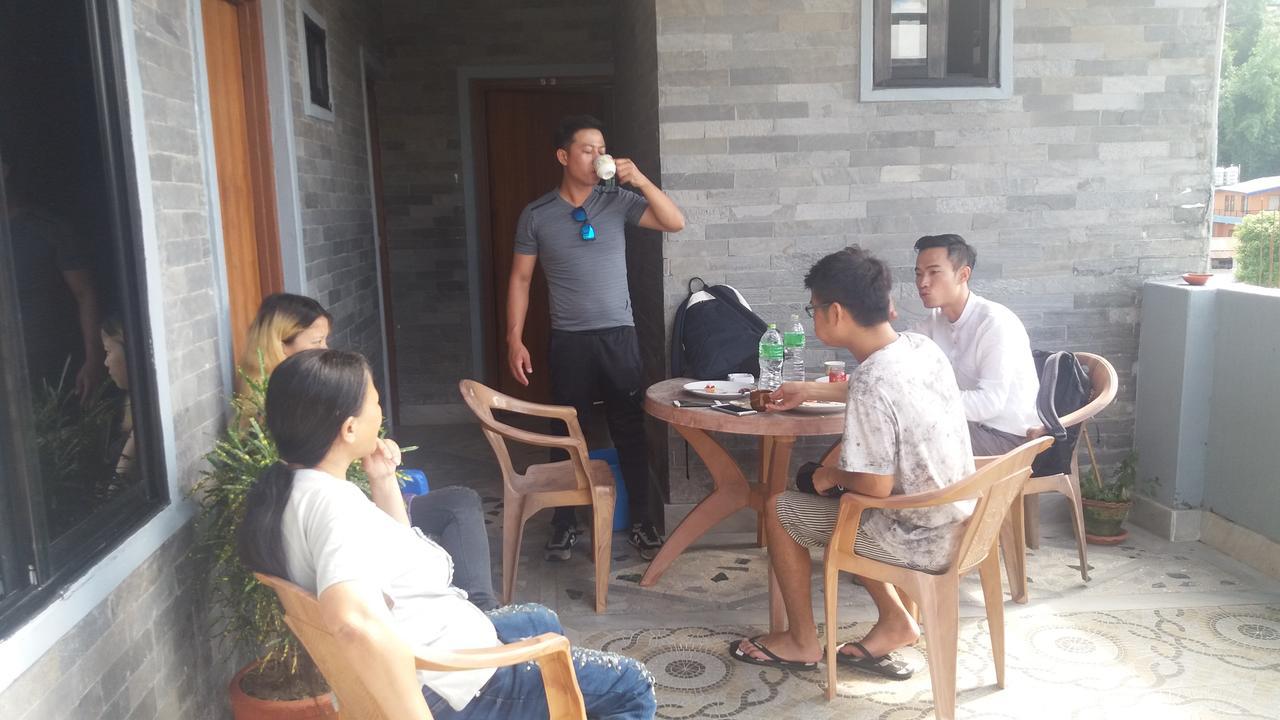 Hotel Sunflower Pokhara Bagian luar foto