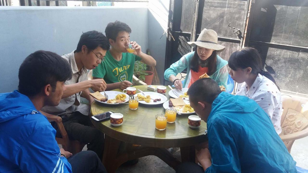 Hotel Sunflower Pokhara Bagian luar foto